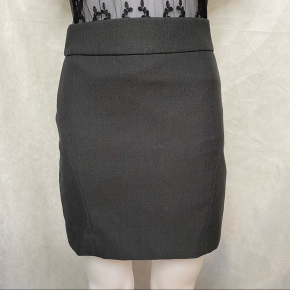 Banana Republic Grey Pencil Mini Business Skirt - Picture 3 of 8
